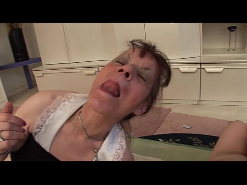❤️ Due nonne e un nonno fanno una cosa a tre ❌ Pornoal it.com-fullporner.ru ❤️