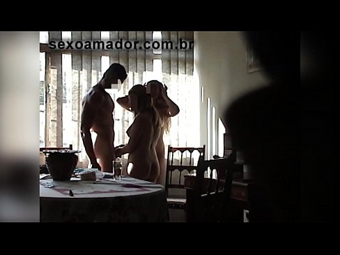 ❤️ Le amiche del sesso invitano un uomo gigante e una cosa a tre con lui ❌ Pornoal it.com-fullporner.ru ❤️